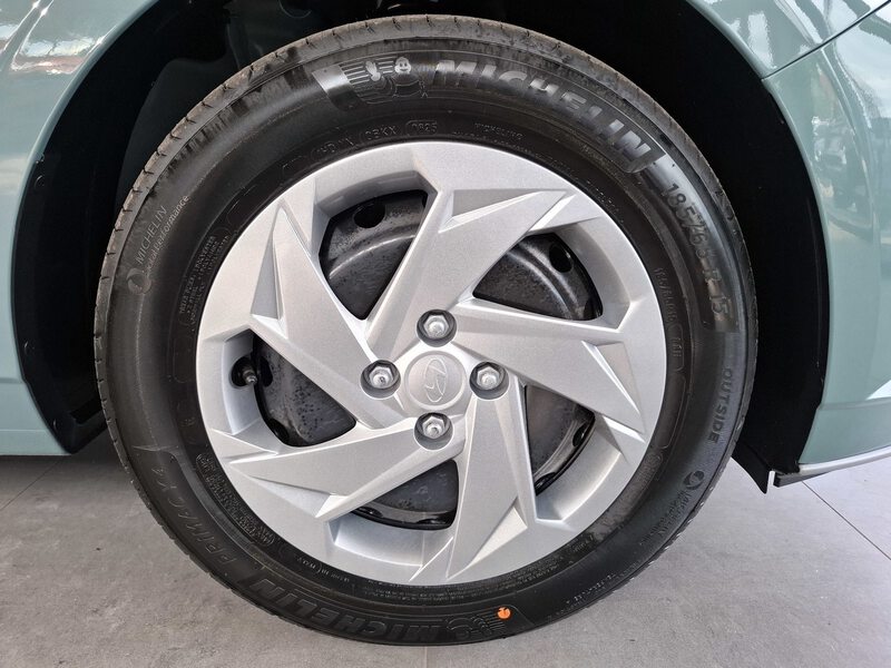 Fahrzeugabbildung i20 1.2 Benzin (79 PS) 5-MT 2WD Select Bild 34 von 37