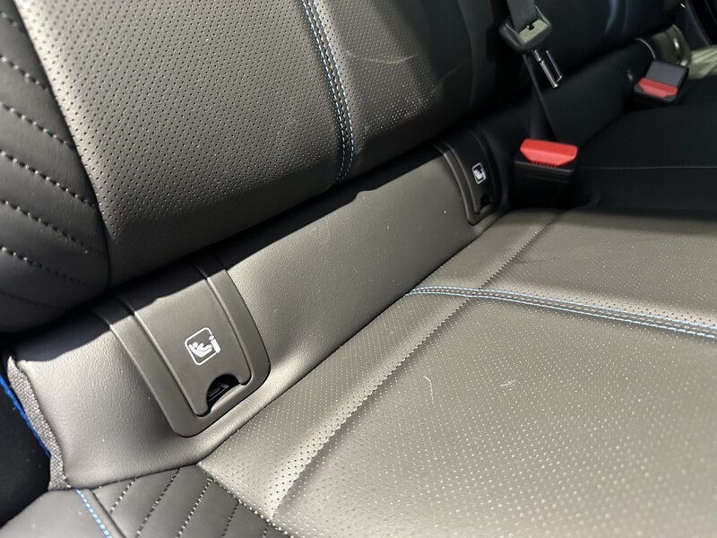 Fahrzeugabbildung Arkana Esprit Alpine E-Tech Full Hybrid 145PS Bild 18 von 50