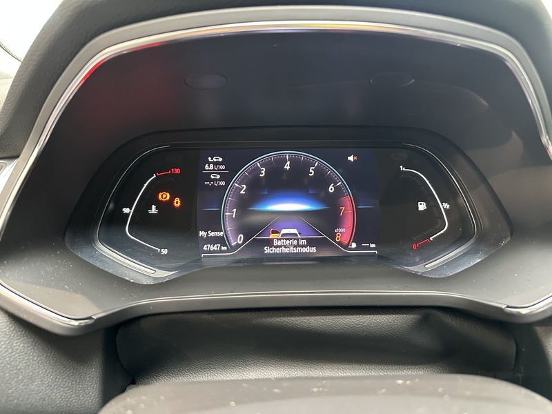Fahrzeugabbildung Captur INTENS TCe 140 EDC Bild 37 von 50