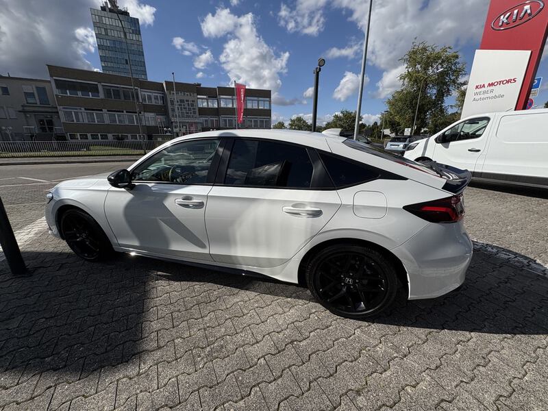 Fahrzeugabbildung Civic e:HEV Sport Premium Illumination/Sport-Pa Bild 7 von 18
