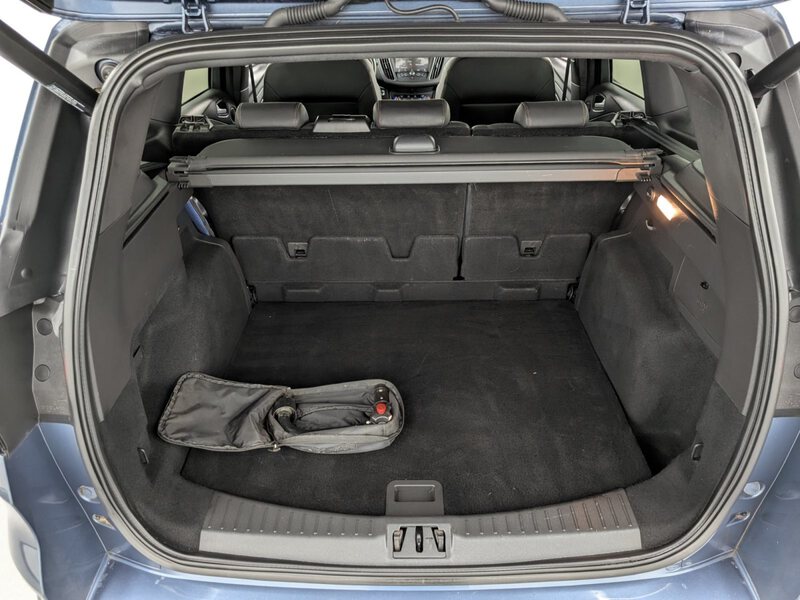 Fahrzeugabbildung Kuga 1.5 EcoBoost ST-Line Sony Keyfree Bild 10 von 44