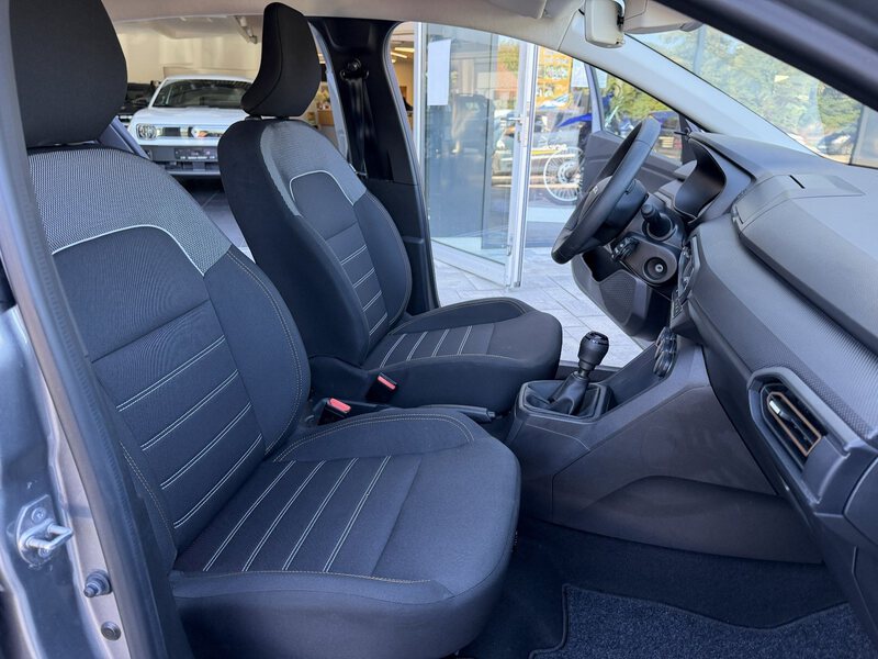 Fahrzeugabbildung Sandero III Stepway Essential TCe 90 Bild 14 von 19