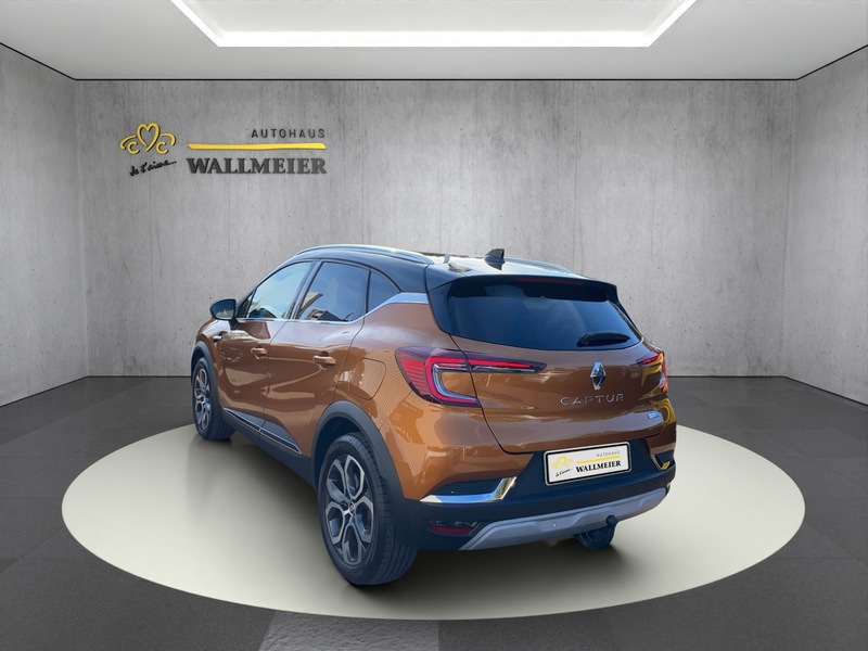 Fahrzeugabbildung Captur Intens Pugin Hybrid AHK Bild 7 von 15