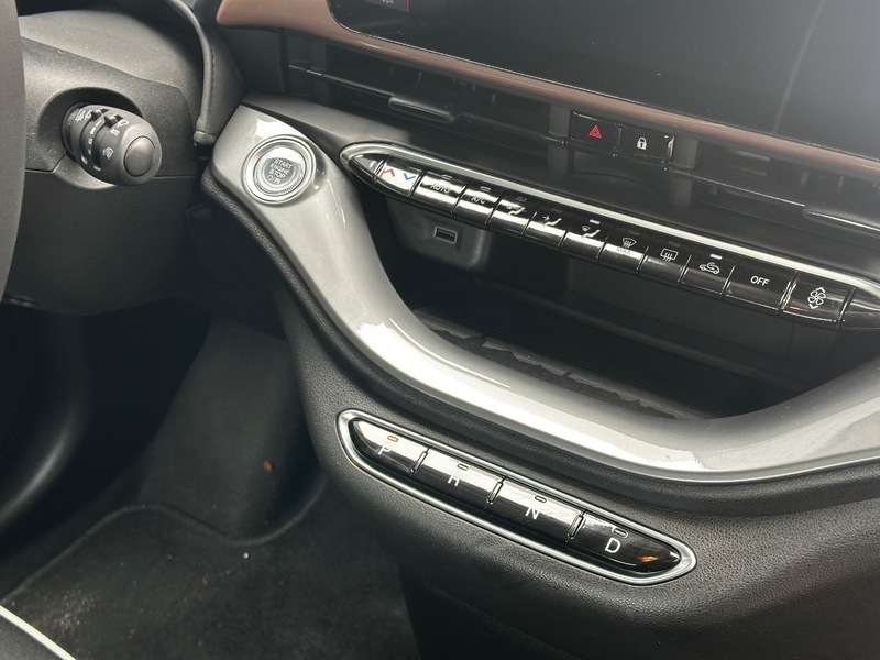 Fahrzeugabbildung 500e 42kWh 118PS Automatik Klimaautomatik DAB+ Bild 15 von 20