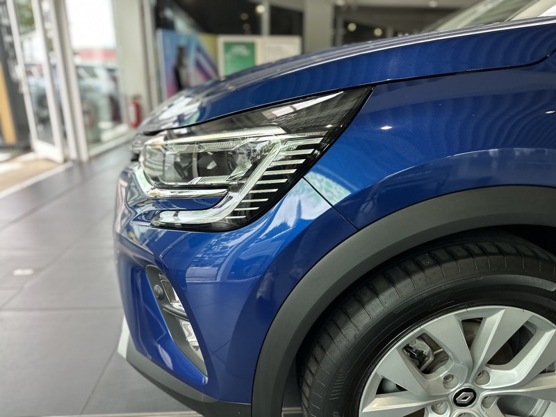 Fahrzeugabbildung Captur INTENS E-TECH Plug-in 160  Bild 4 von 50