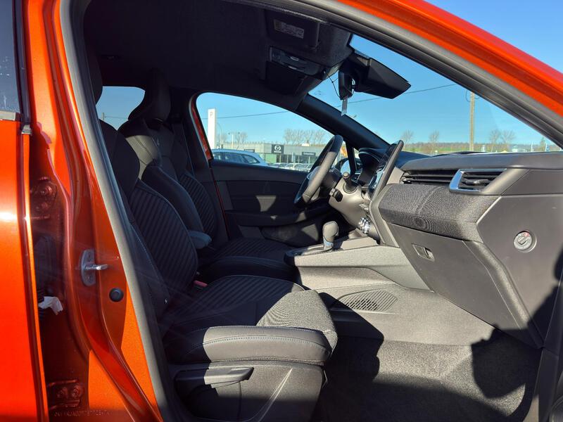 Fahrzeugabbildung Clio *BOSE* Bild 9 von 12