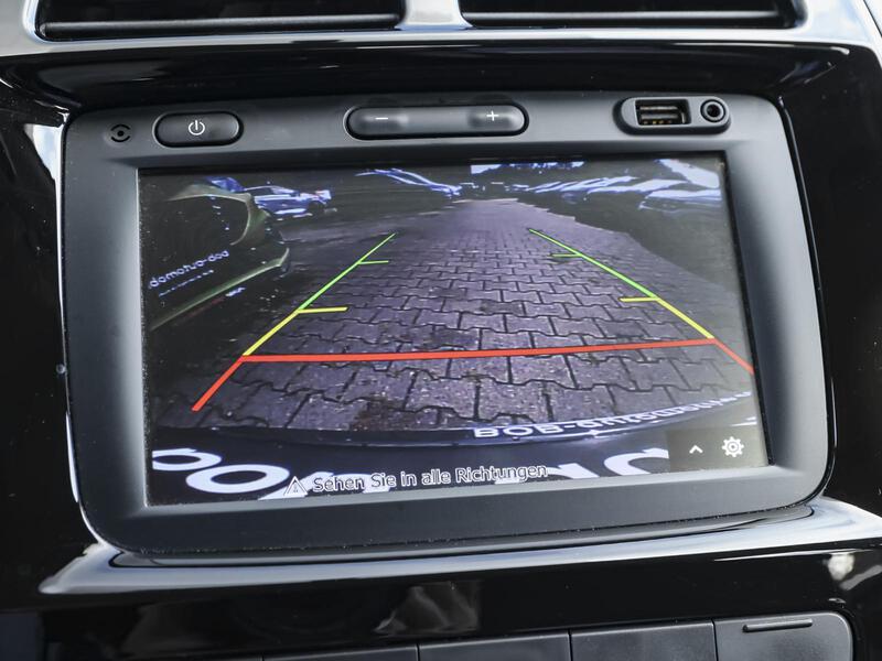 Fahrzeugabbildung Spring NAVI PDC KLIMA CCS GJR Bild 14 von 15