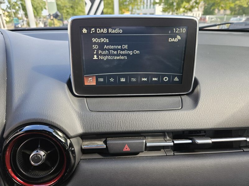 Fahrzeugabbildung CX-3 ABS Fahrerairbag ZV Bild 13 von 23