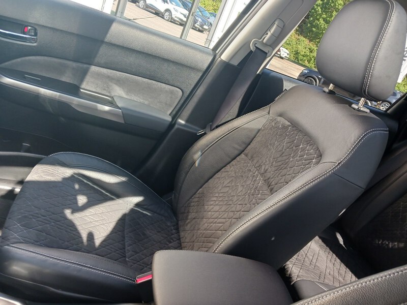 Fahrzeugabbildung Vitara Comfort Hybrid 1.5 AT (Importfahrzeug) Bild 28 von 30