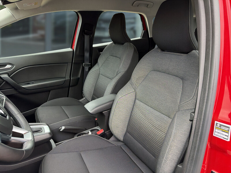 Fahrzeugabbildung Captur II 1.3 TCe 140 Zen Bild 12 von 22