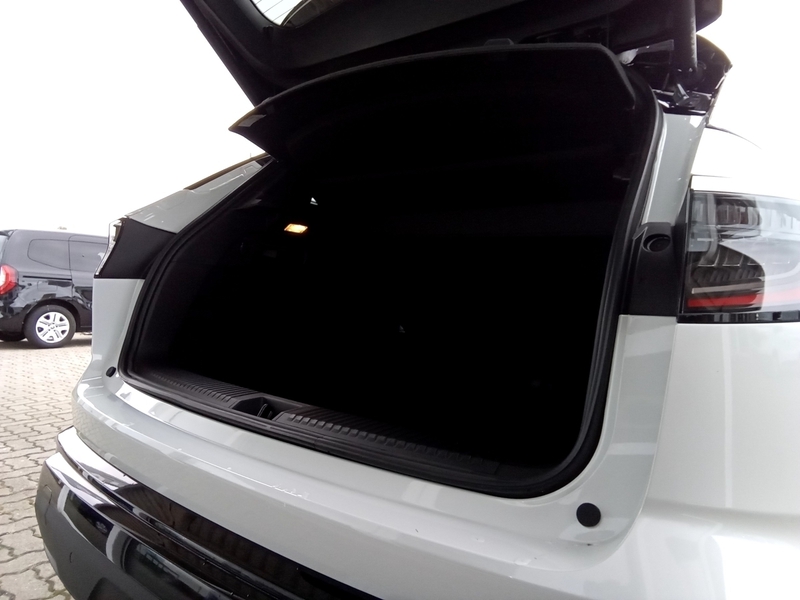 Fahrzeugabbildung Austral Techno Mild Hybrid 160 Automatik Bild 13 von 13