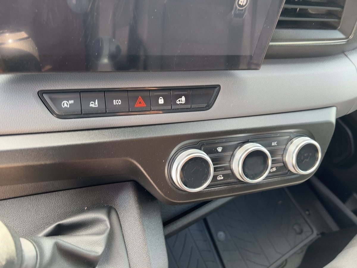 Renault Master – Bild 13
