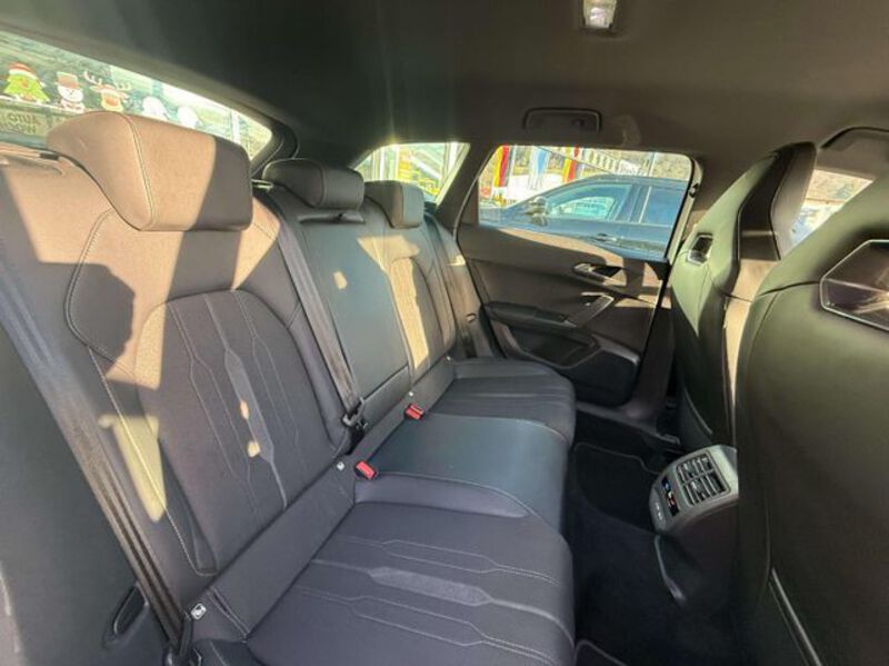 Fahrzeugabbildung Leon CARPLAY/AMBIENTE Bild 8 von 17