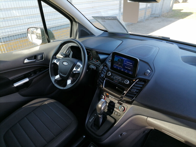 Ford Grand Tourneo