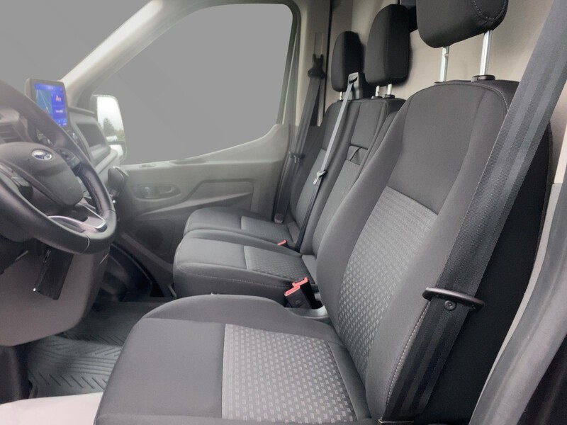 Fahrzeugabbildung Transit Kasten 350 L3 Trend Bild 7 von 21