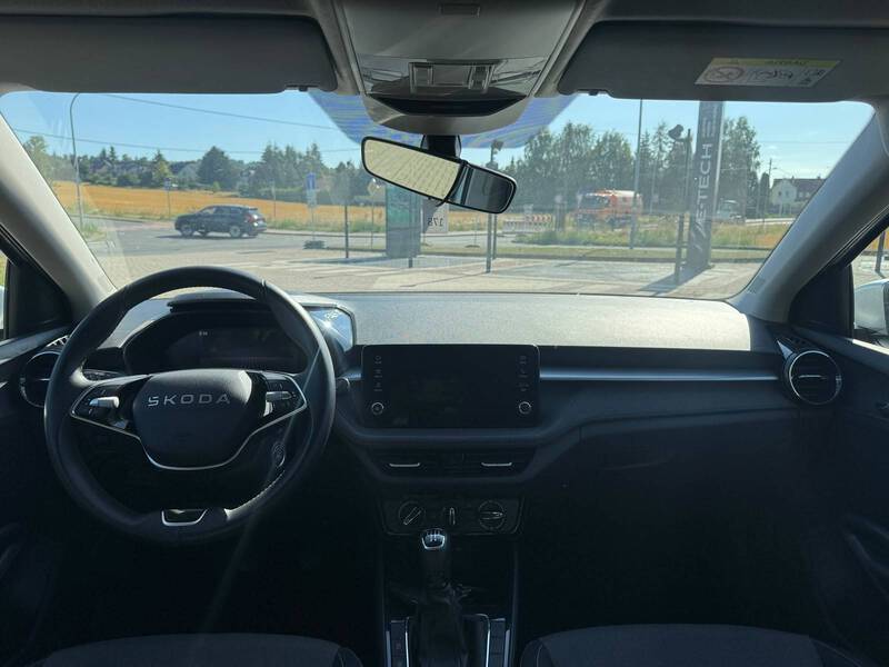 Fahrzeugabbildung Fabia *Klima/CarPlay/EPH* Bild 10 von 12