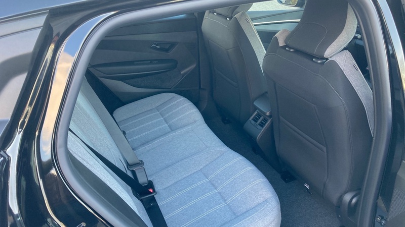 Fahrzeugabbildung Megane E-Tech 100% ele Paket Evolution ER EV60 130 Bild 6 von 11