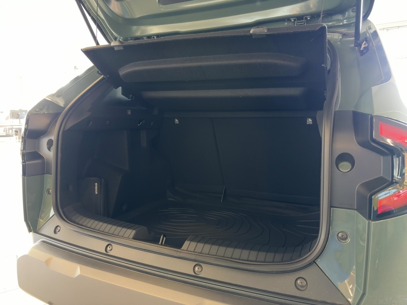 Fahrzeugabbildung Duster Extreme+ HYBRID 140 Bild 6 von 15