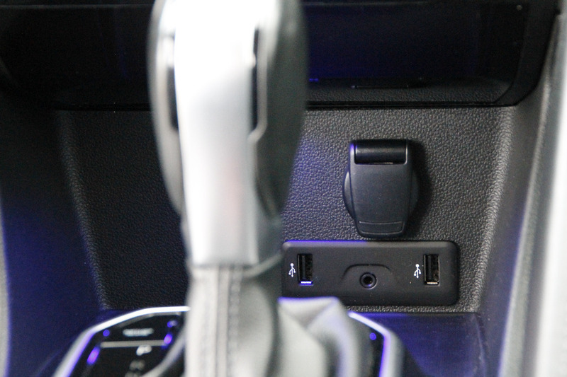 Fahrzeugabbildung Koleos INITIALE PARIS BLUE dCi 185 4WD X-tronic Bild 15 von 30