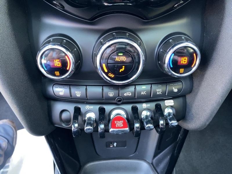 Fahrzeugabbildung Cooper S ABS ESP SERVO Wegfahrsperre Bild 17 von 21