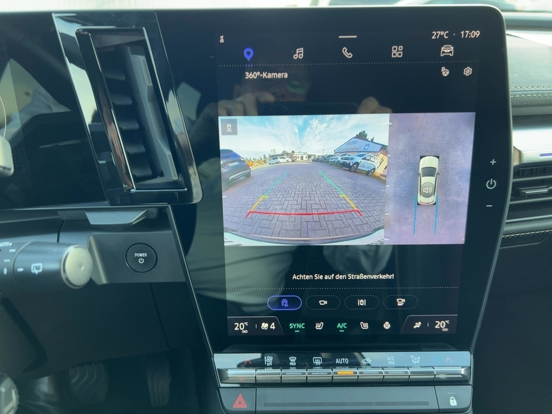 Fahrzeugabbildung Megane E-TECH Electric Iconic Bild 14 von 16