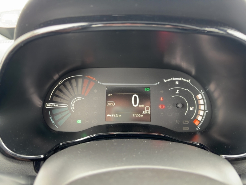 Fahrzeugabbildung Spring |KLIMA|USB| Bild 18 von 19