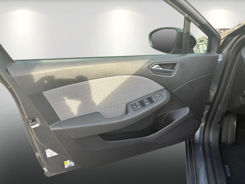 Fahrzeugabbildung Clio Navi Klima RFK SHZ Bild 14 von 17