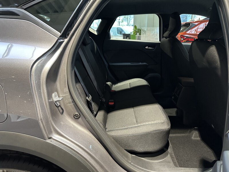 Fahrzeugabbildung Captur Evolution TCe 90 PS Bild 15 von 50