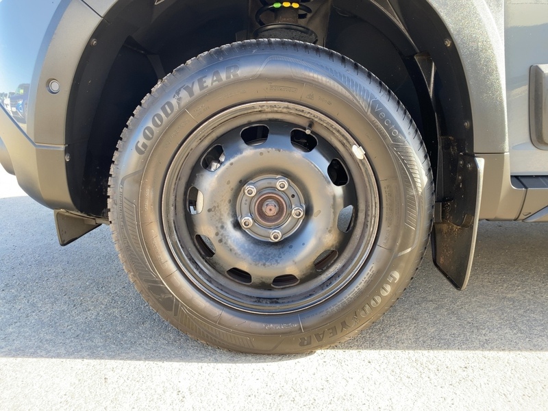 Fahrzeugabbildung Duster ABS Fahrerairbag ESP SERVO Bild 12 von 18