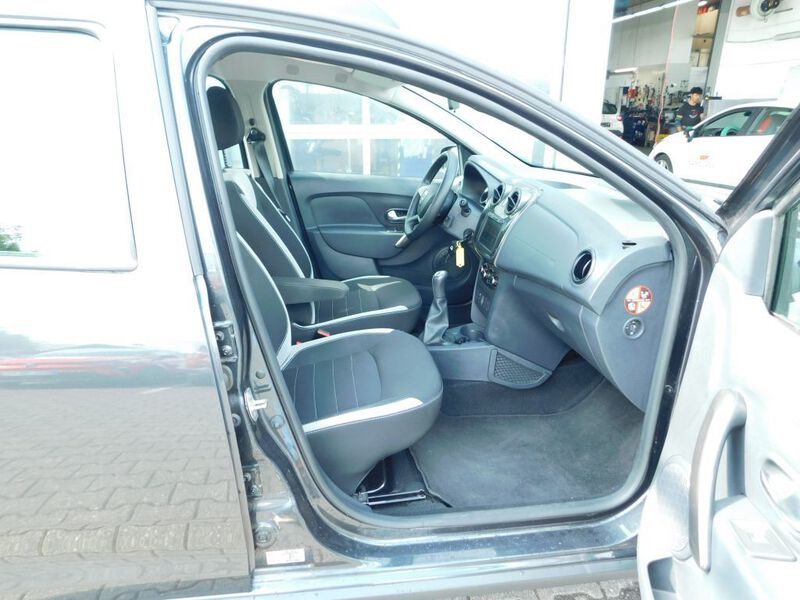Fahrzeugabbildung Sandero II Stepway Prestige TCe 90 Bild 8 von 15