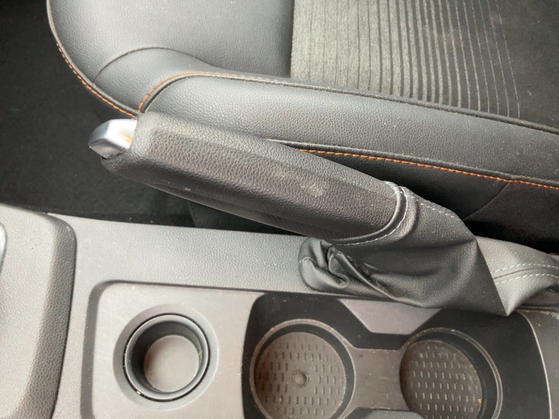 Fahrzeugabbildung Duster Extreme 1.3 TCe 150 PS  Bild 17 von 20