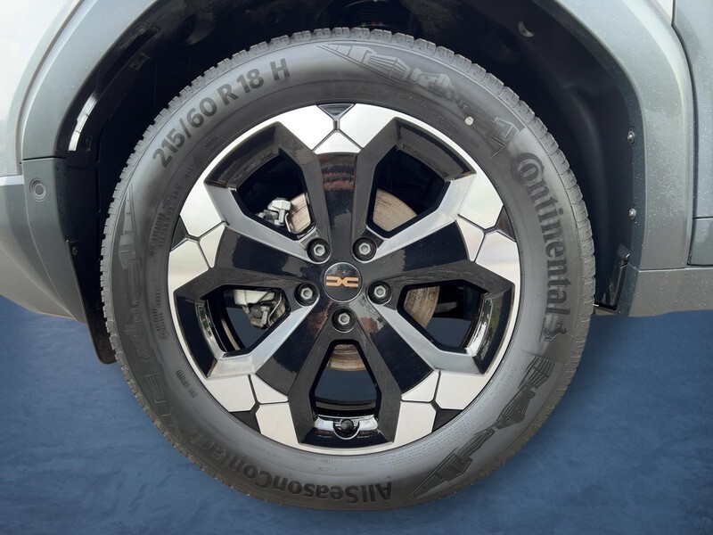 Fahrzeugabbildung Duster 1.6 E-TECH 140 Extreme  Bild 18 von 30