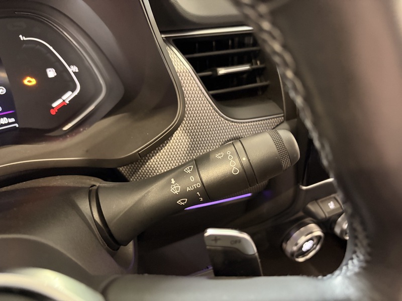 Fahrzeugabbildung Arkana INTENS TCe 140 EDC  Bild 31 von 50