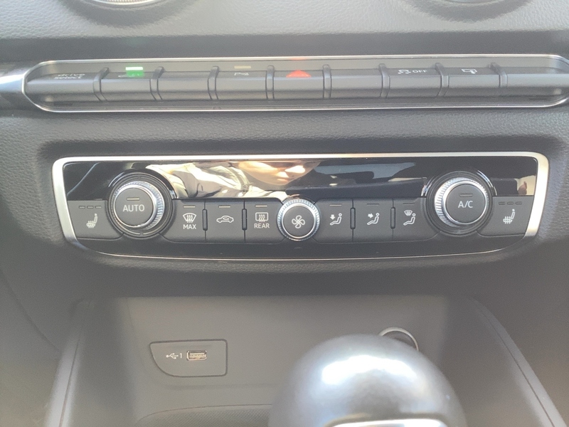 Fahrzeugabbildung A3 ABS ESP SERVO Bild 17 von 20