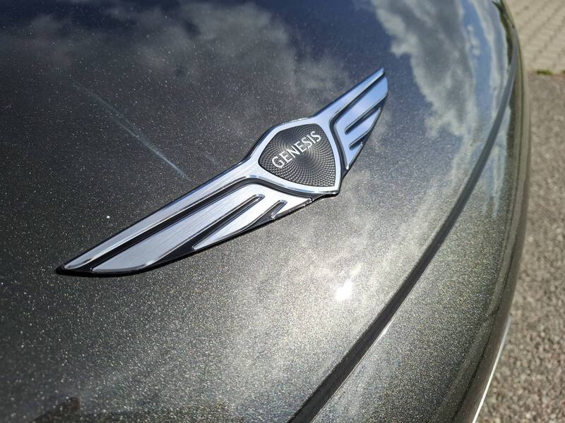 Genesis GV60