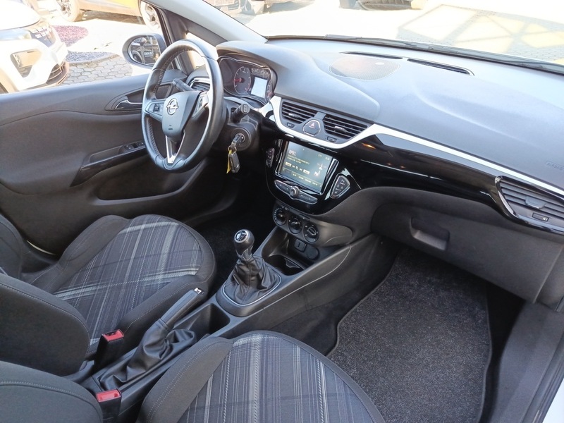 Fahrzeugabbildung Corsa 1.0 Turbo Color Edition ecoFlex Bild 17 von 17