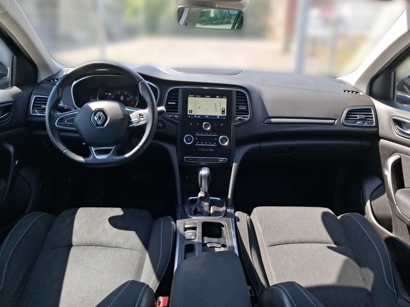 Fahrzeugabbildung Megane *KLIMAAUTOMATIK*NAVI* Bild 9 von 15