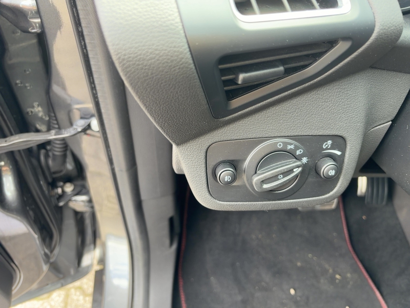 Fahrzeugabbildung Kuga 1.5 EcoBoost ST-Line 4x4 Start/Stopp Bild 17 von 26