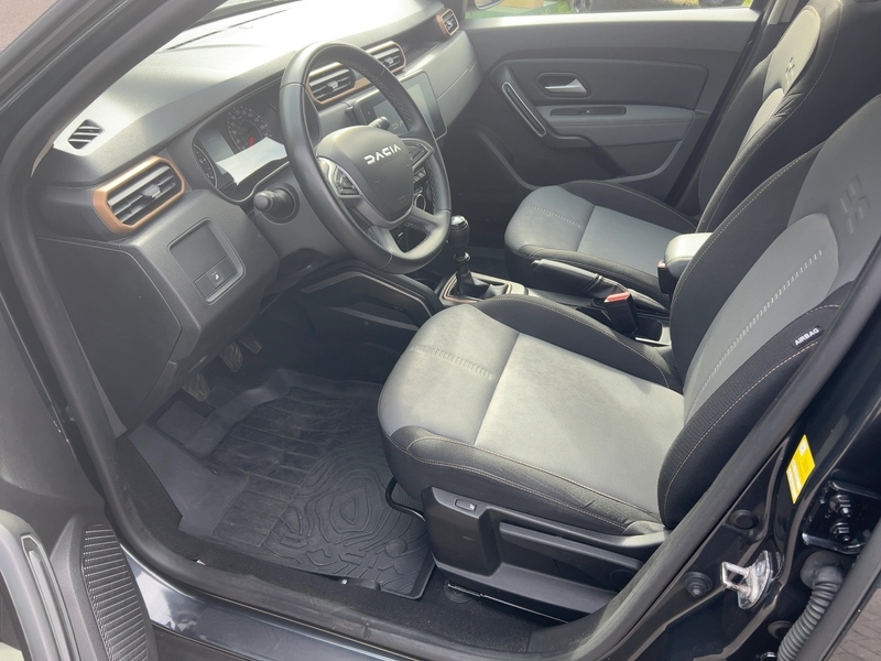 Fahrzeugabbildung Duster II Extreme 1.3 TCe 130 2WD GPF Bild 11 von 15