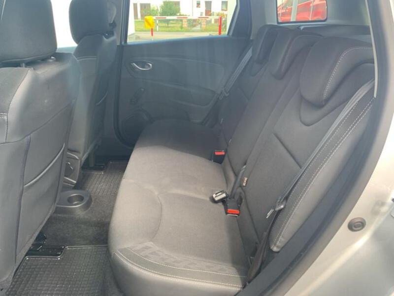 Fahrzeugabbildung Clio Limited Bild 11 von 15