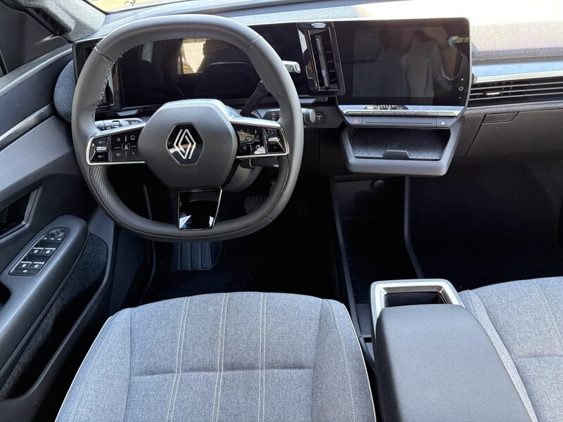 Fahrzeugabbildung Scenic E-TECH 100% ele Evolution 170 Comfort Range h Bild 11 von 14