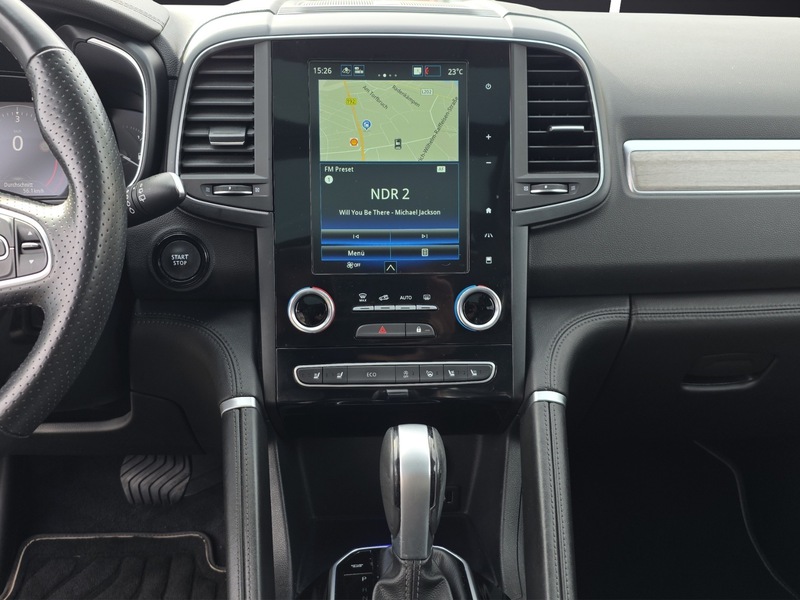 Fahrzeugabbildung Koleos Panoramadach Automatik Allrad Navi Bild 12 von 15