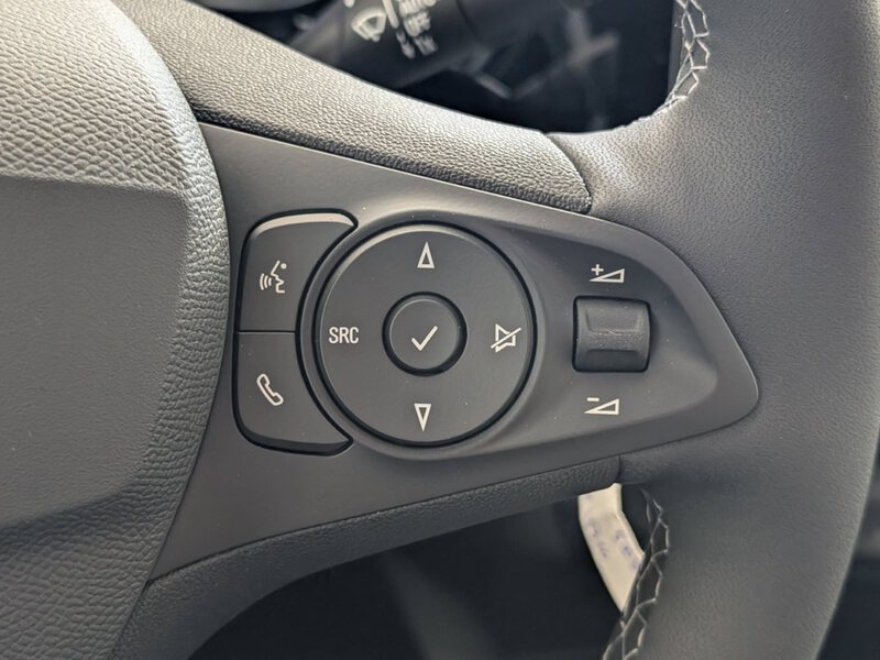 Fahrzeugabbildung Corsa YES 1.2 CarPlay Bild 24 von 31