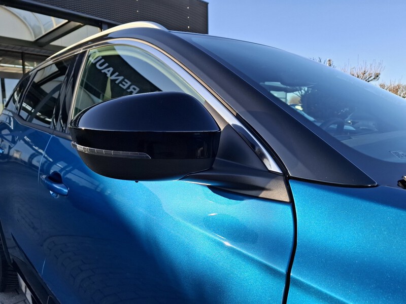 Fahrzeugabbildung Austral Techno Full Hybrid E-Tech 200 Bild 41 von 44