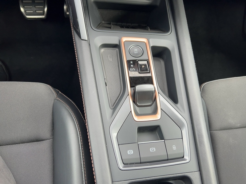 Fahrzeugabbildung Leon Leon Sportstourer 1,5eTSI Bild 15 von 24