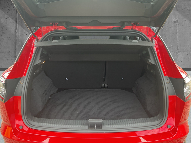 Fahrzeugabbildung Austral Techno E-Tech Full Hybrid 200 Bild 12 von 13