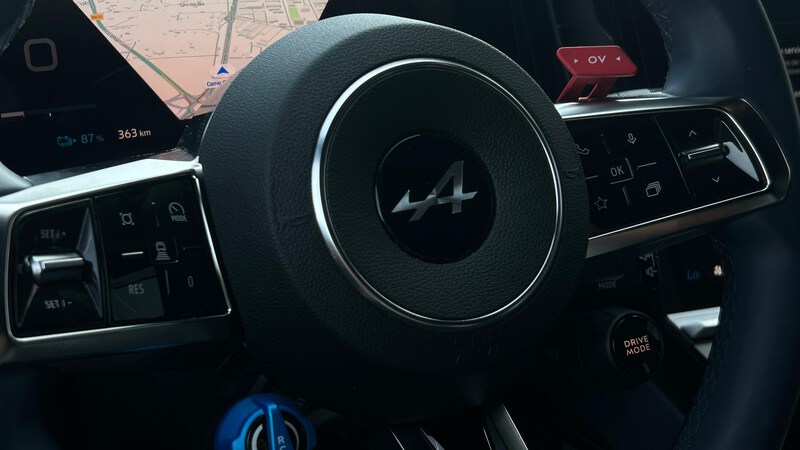 Alpine A390
