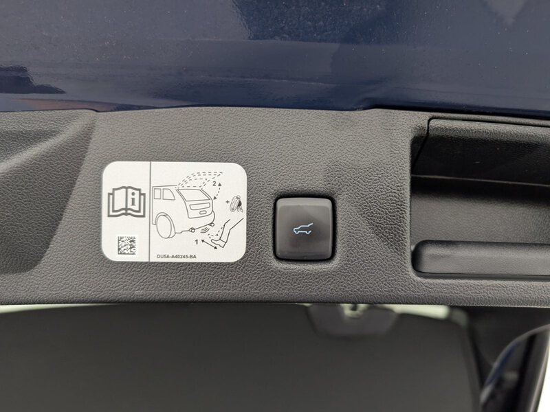 Fahrzeugabbildung Kuga 2.5 PHEV ST-Line X HUD B&O AHK ACC Pano Bild 13 von 45