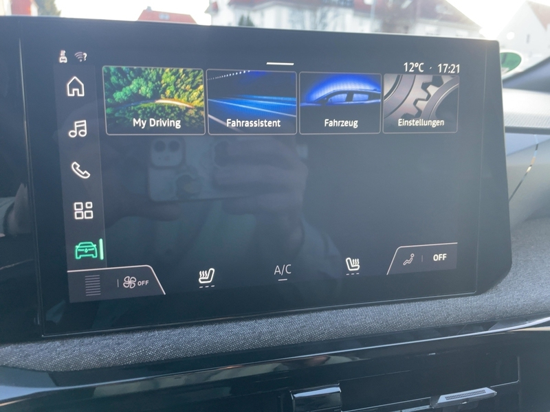 Fahrzeugabbildung Clio +Einparkhilfe+Klimaanlage Bild 37 von 50