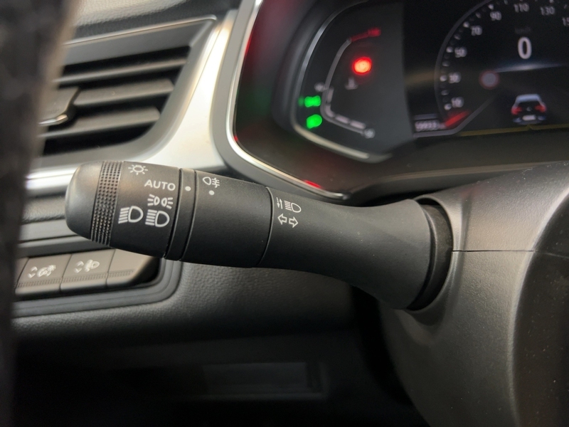 Fahrzeugabbildung Captur Apple CarPlay SHZ PDC KLIMA Bild 18 von 23
